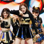 아이브는 에버글로우 인사법까지 훔치네