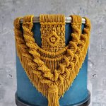 손으로 촘촘히 수놓은 케이크?!