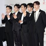 <b>뉴이스트</b> 기사사진 봐 진짜 대박..