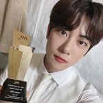 [골든차일드] 상 받으면 쪼르르 오는거