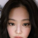 와 이거 제니 <b>화장품</b> 뭐썼는지 알려주라