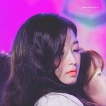 얼굴에 <b>서사</b>가 스며들어 있는 아이돌
