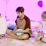 <b>알엠</b>은 사람이 어케그래