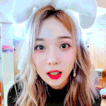 <b>윈터</b> 금발 <b>vs</b> 흑발 뭐가 더 어울려??