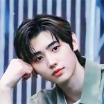 [ㅇㅇ] 이 <b>남돌</b> 누구임?? 알려주라 ㅠ