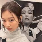 제니 <b>JENNIE</b>