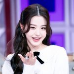 장원영 <b>립</b> 뭘까