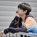 <b>김뷔</b>