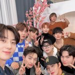 <b>워너</b>블 다 들어와봐