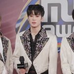 [NCT칠프] 재태크 <b>쓰리샷</b> 보는데 이마크 ㄹㅇ 애기다