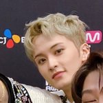 [NCT칠프] 마크 귀에 저런것도 했었냐
