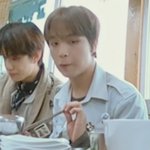 [NCT칠프] 먹을것을 노리는 <b>아기맹수</b>