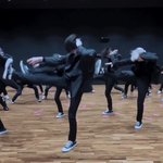투바투 칼<b>군무</b>
