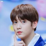 <b>특유</b>의 몽글거림 가진 아이돌