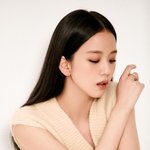 블핑 지수 화보 비하인드 컷