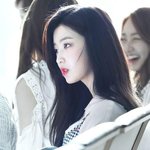 <b>서늘</b>하고 나른한 분위기의 아이돌