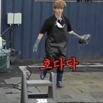 한창 <b>팔팔</b>한 나이에 김밥만 쳐맥인거