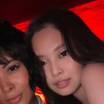 제니 <b>JENNIE</b>