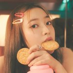 레벨 <b>예리</b> ㅈㄴ예쁘다 ㅅㅂ