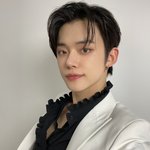 [TXT] 난 <b>보여</b> 그의 가슴팍에