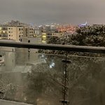 우리집 발코니 눈쌓인거봐