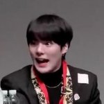 <b>앞니</b>