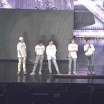 [NCT칠프] 근데 헤찬인 이 사진이 ㄹㅇ <b>다리</b> 긴 거 실감나는듯