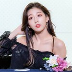 항상 탐나는 미모의 <b>소유자</b>인 女돌