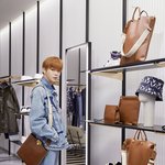 강다니엘, 로운 같은 신발 다른느낌