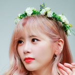 유리<b>구슬</b> 들여다보는 듯한 여돌 눈망울