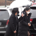 [몸매종결자] 문근영 오늘 제발회 출근길 떳슴돠 !!!!
