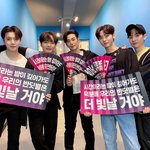 [뉴이스트] 브야들 메리<b>크리스마스</b>☺