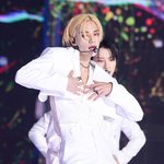 [스키즈] 현이 무대 댓글 <b>달러</b> 가자!!!!!