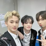 [NCT드림] 박<b>지송</b> 벨트풀다가 사진찍는다고 브이하는거