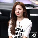 슬기가 <b>한쪽</b> 눈이 안감기나봐.jpg