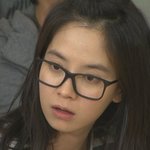 학교에서 이런 안경 쓰는거 많이 <b>찐따</b>같애?
