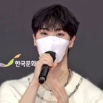 <b>문빈</b> 연말무대