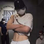 최애 갑자기 왜 <b>저럼</b>