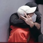 [NCT드림] <b>그</b>...얼굴쪽에 감싼 <b>손</b>이 설레는데