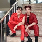 방송 3사 연말무대 콜라보한 <b>남</b><b>돌</b> 조합