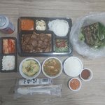 돼지갈비 먹는중 <b>존맛</b>ㅋ