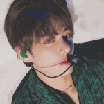 <b>김뷔</b>
