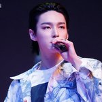 무표정이면 부쩍 <b>예민해</b> 보이는 아이돌