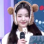 장원영 귀<b>도리</b> ㅋㅋ