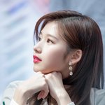 <b>사나</b>는 코 큰편이야?