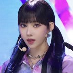 윈터는 이 <b>두</b> <b>날</b>이 젤 이뻤음