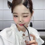 <b>장원영</b> <b>머리</b>묶은거 <b>개</b>이쁘다