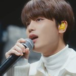 [NCT칠프] <b>이</b> 남자 <b>침</b> 삼키는 것도 눈 반짝이는 것도