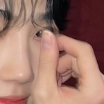 [더보이즈] <b>찬희</b> 손톱 진짜 예뿌당