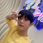 [BTOB] <b>민혁</b>이 염색했나?